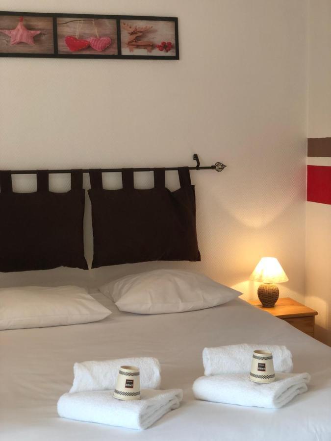 Enzo Hotels Neufchateau By Kyriad Direct Екстер'єр фото