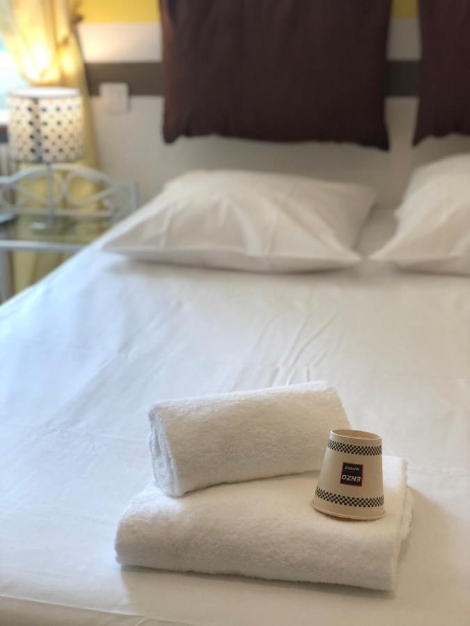 Enzo Hotels Neufchateau By Kyriad Direct Екстер'єр фото